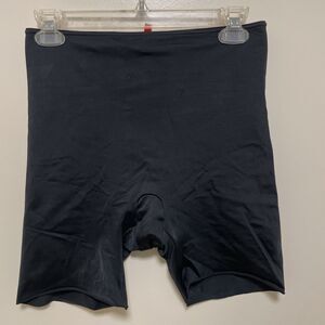 Spanx Black Ultra High Waisted Shaper Tummy Slimming Shorts Camo Liner Large